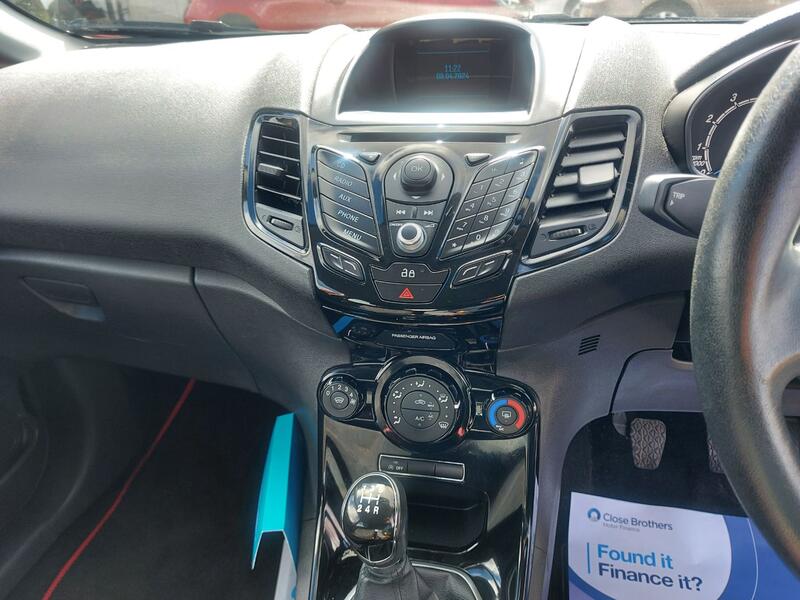 FORD FIESTA