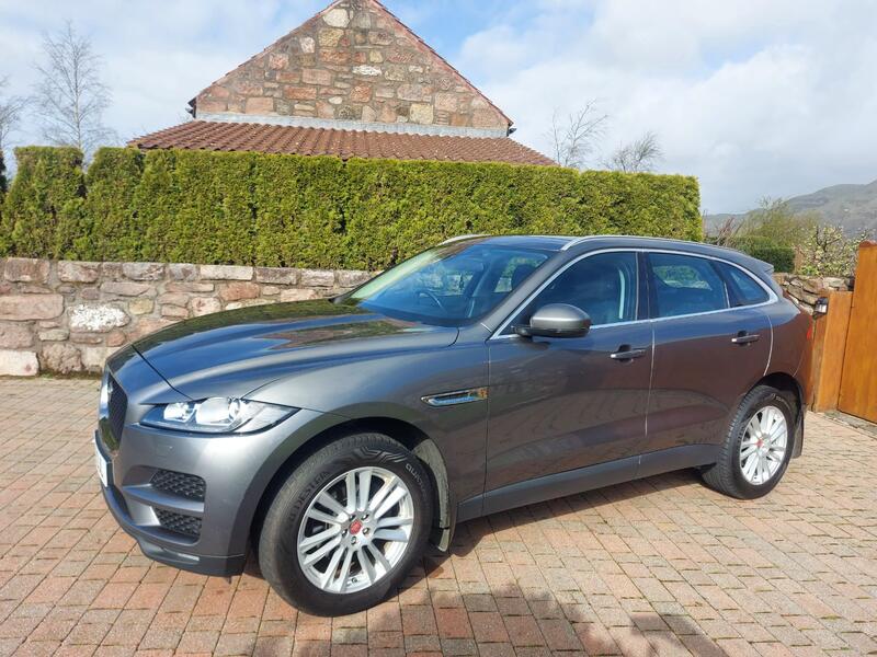 JAGUAR F-PACE