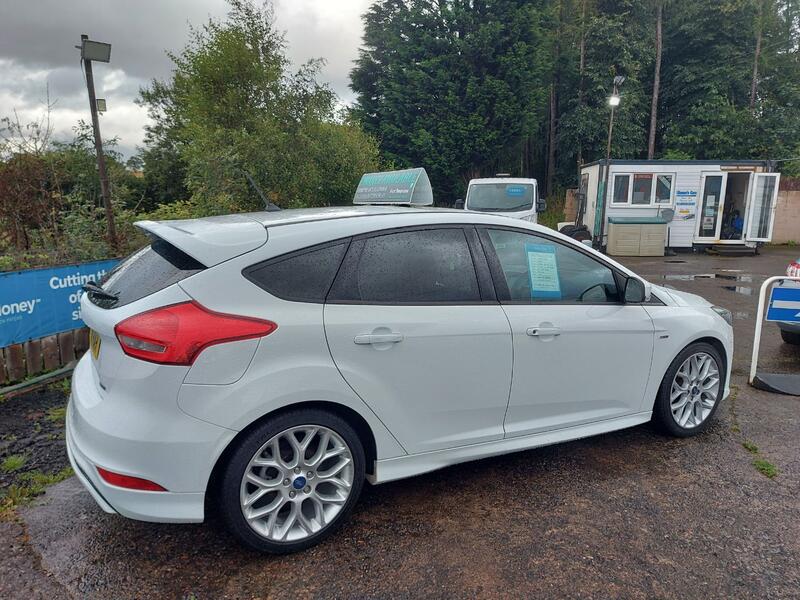 FORD FOCUS