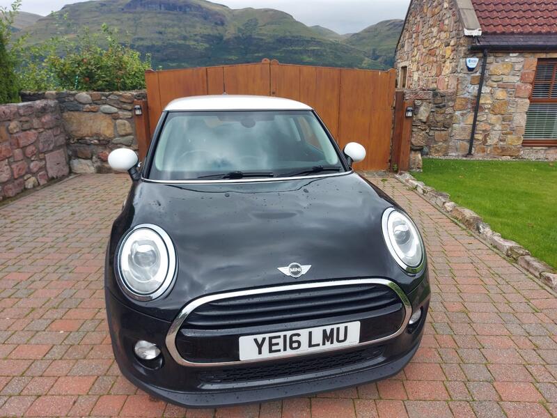 MINI HATCH