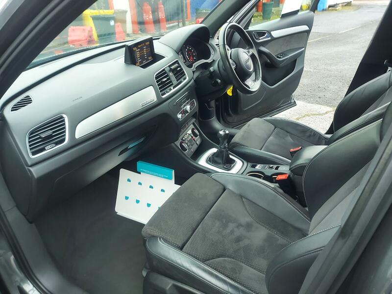 AUDI Q3