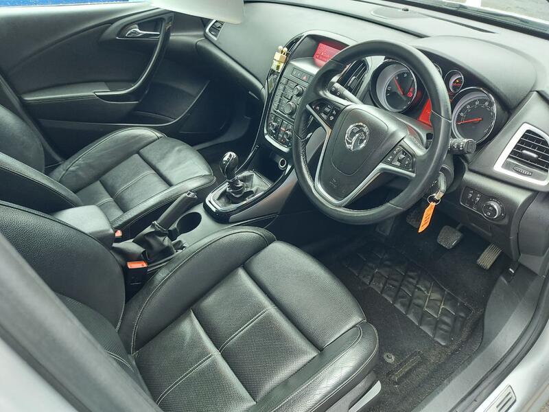 VAUXHALL ASTRA