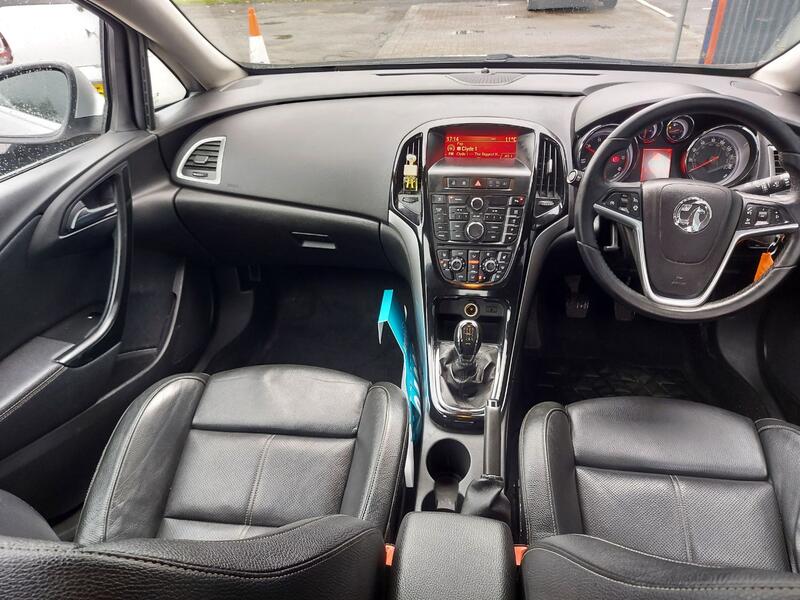 VAUXHALL ASTRA