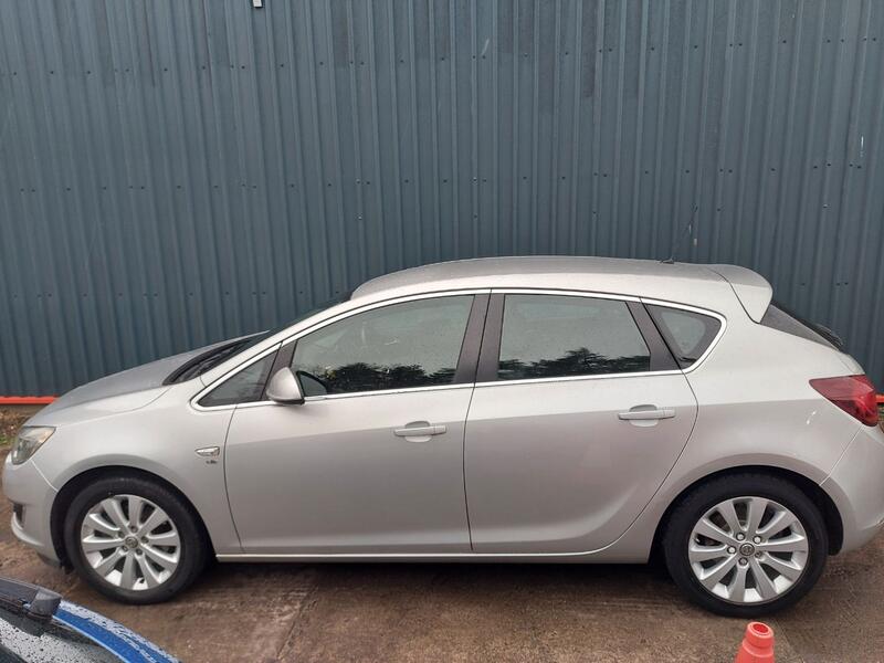 VAUXHALL ASTRA