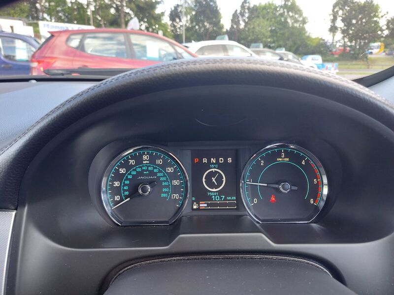 JAGUAR XF